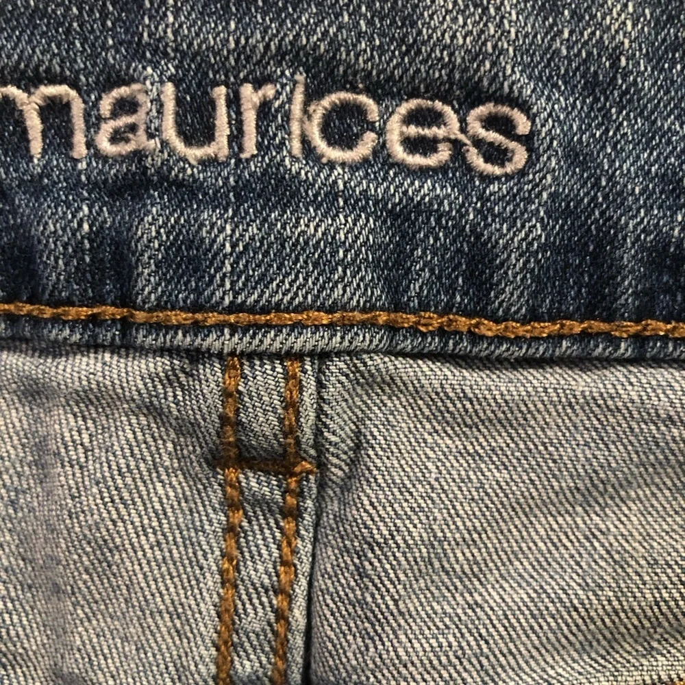 Maurices size 12 blue denim shorts slightly distressed stretch